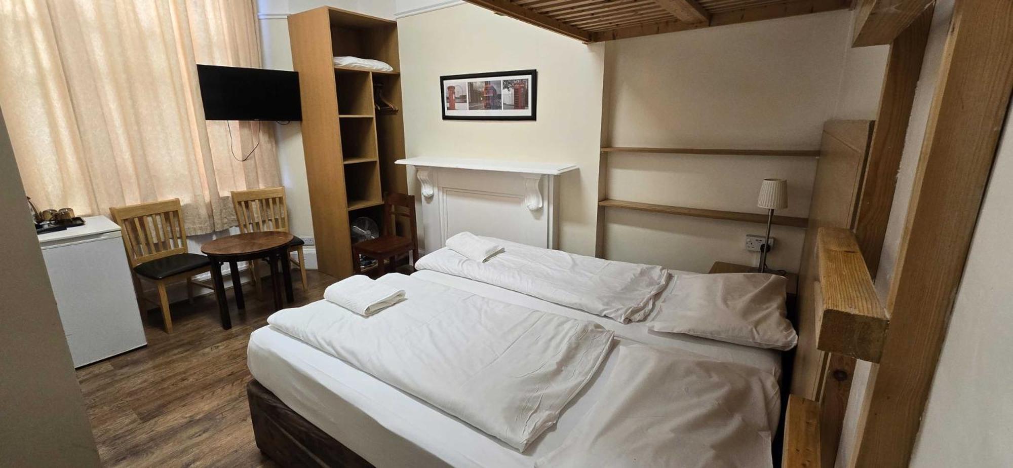 Dolphin Inn - The Lodge London Room photo